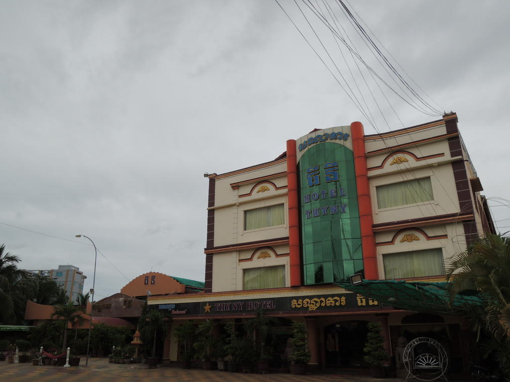 Thy Ny Hotel Battambang Exterior foto