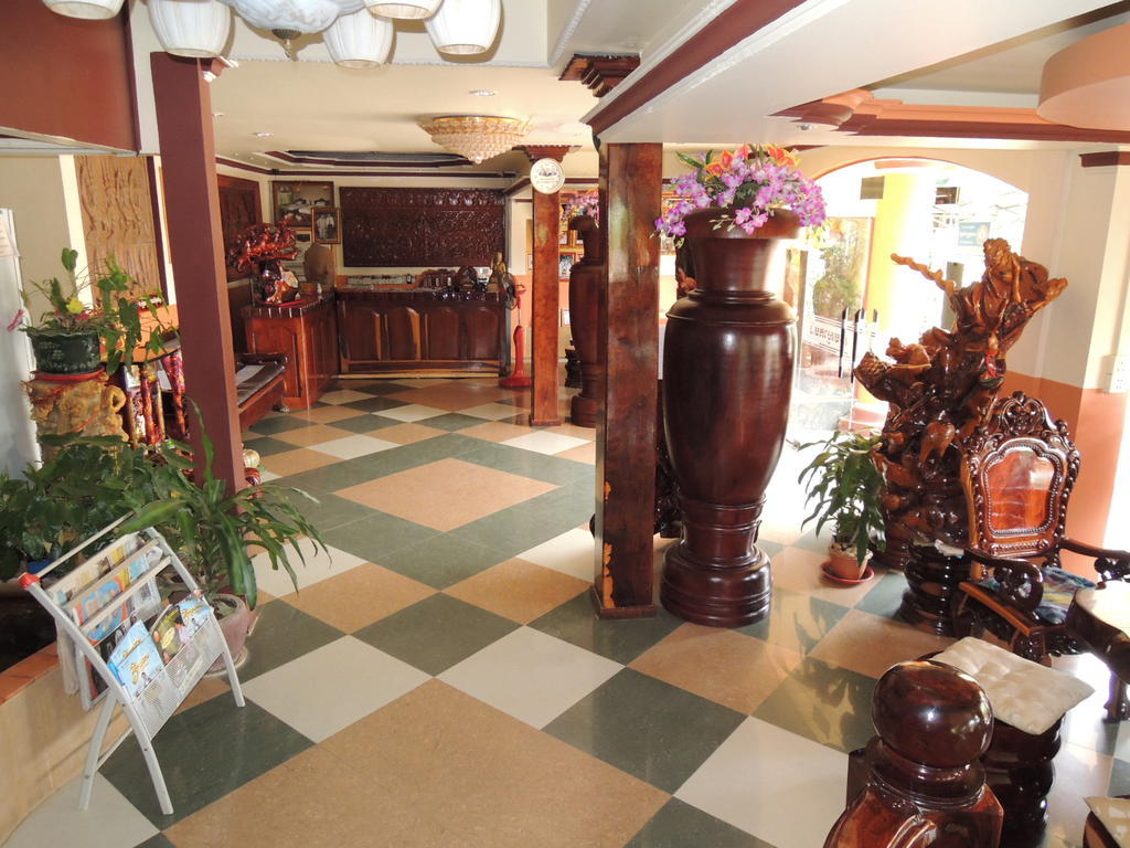Thy Ny Hotel Battambang Exterior foto
